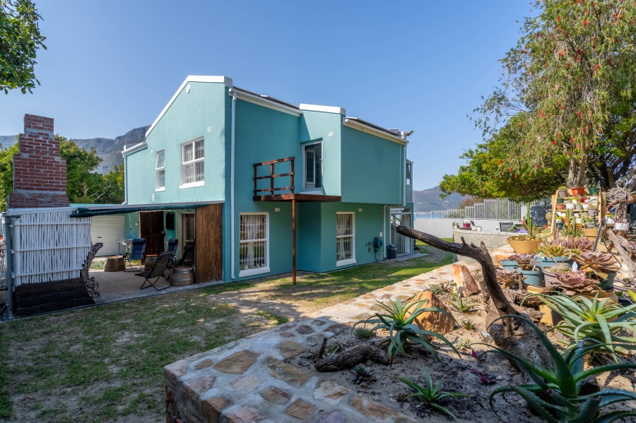 4 Bedroom Property for Sale in Northshore Western Cape